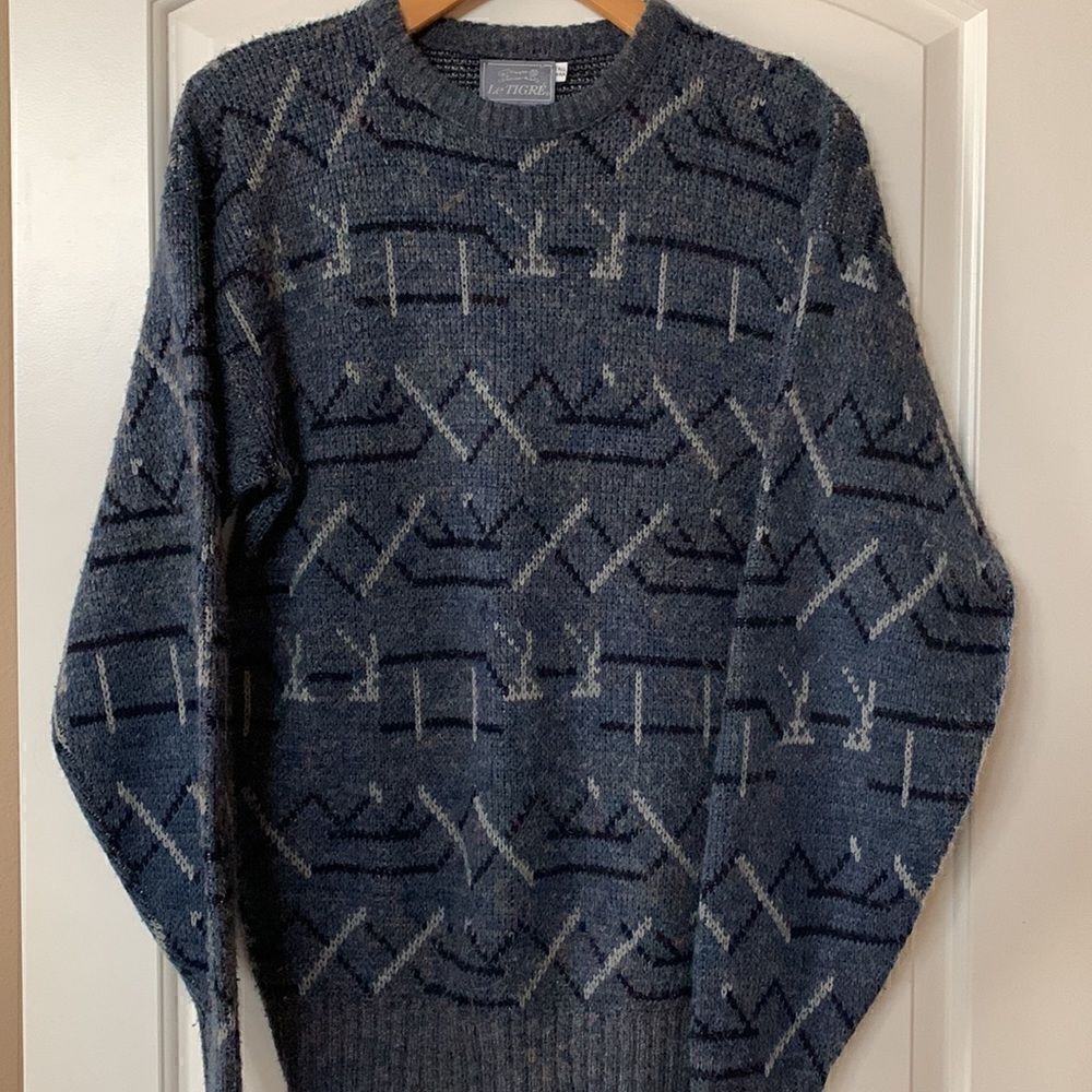 Vintage Crewneck Sweater Made in USA large Le Tigre Y2K Blue‎ crewneck SKI
